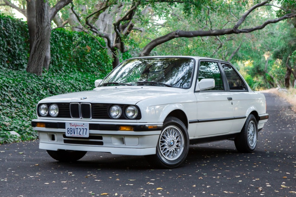 download BMW 318IS able workshop manual