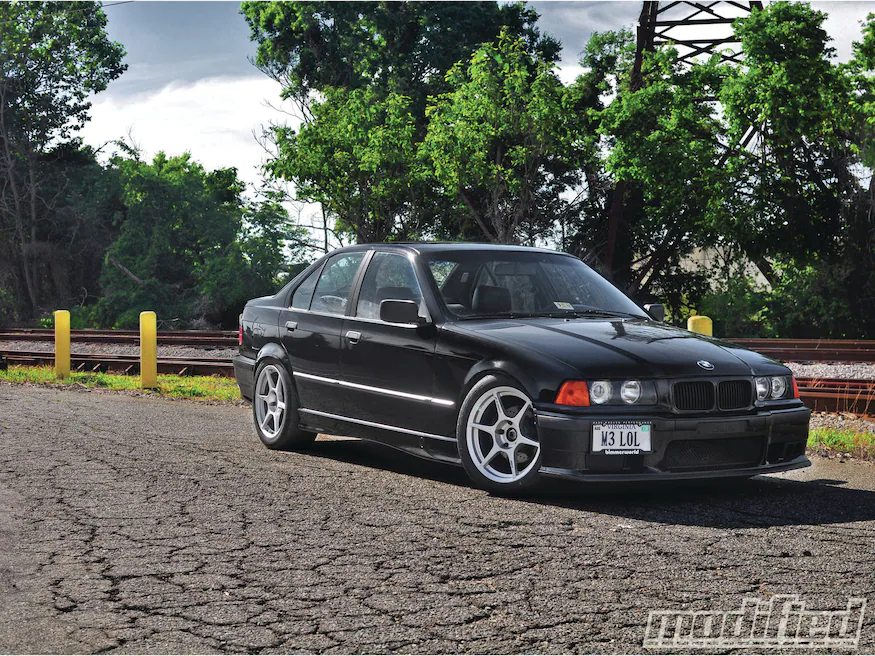 download BMW 325i able workshop manual