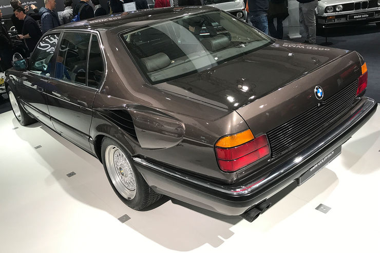 download BMW 735i 735iL workshop manual