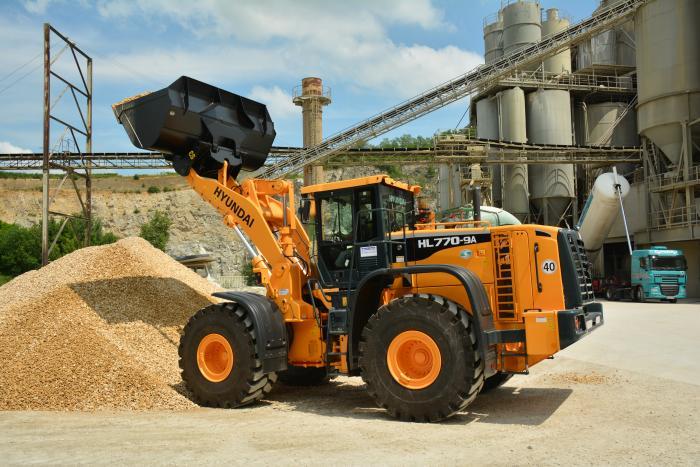 download Hyundai HL770 9 Wheel Loader able workshop manual