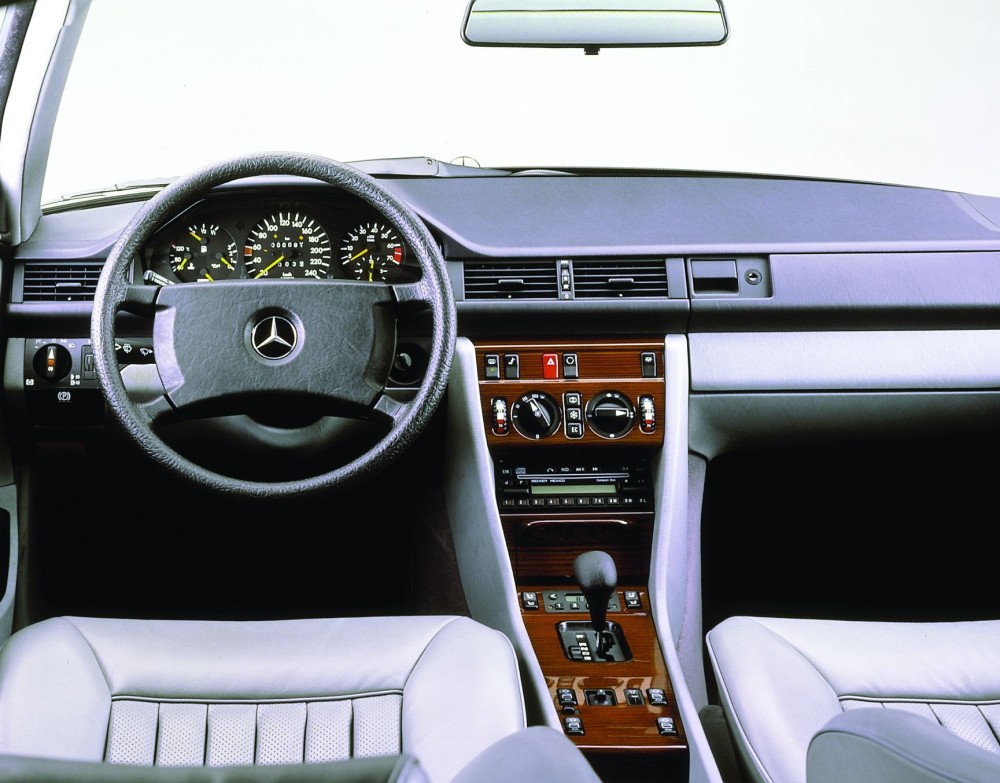 download Mercedes 300 CE workshop manual