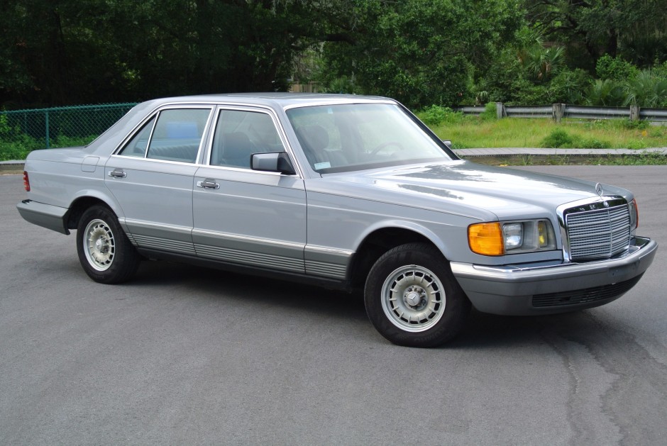 download Mercedes 300SD 83 able workshop manual