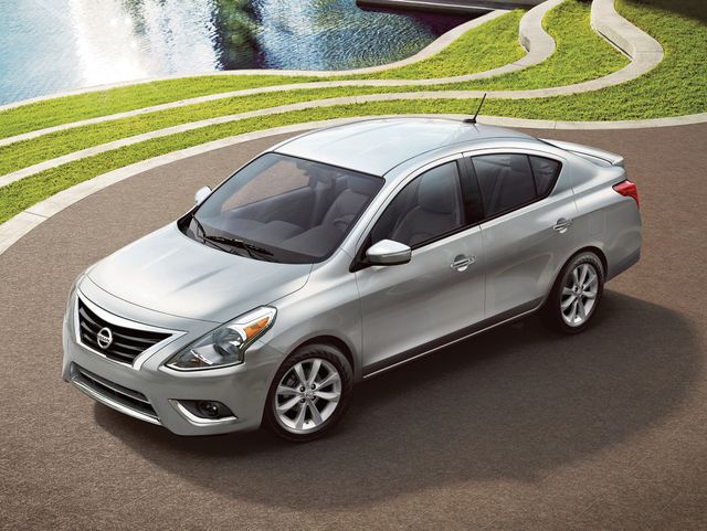 download Nissan Versa able workshop manual